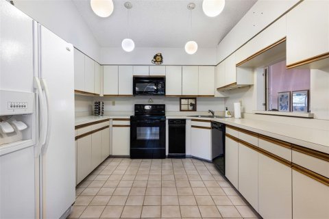 Condo in Punta Gorda, Florida, 2 bedrooms № 2098516 - photo 21