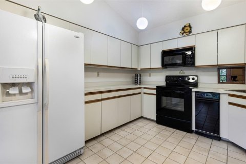 Condo in Punta Gorda, Florida, 2 bedrooms № 2098516 - photo 22