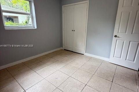 Casa en venta en Fort Lauderdale, Florida, 5 dormitorios, 123.47 m2 № 1881918 - foto 9