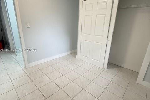 Casa en venta en Fort Lauderdale, Florida, 5 dormitorios, 123.47 m2 № 1881918 - foto 16