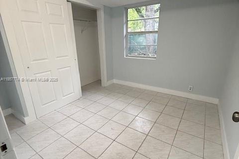 Casa en venta en Fort Lauderdale, Florida, 5 dormitorios, 123.47 m2 № 1881918 - foto 15