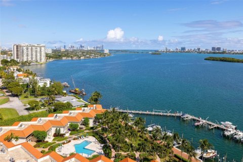 Condominio en venta en Miami, Florida, 2 dormitorios, 135.27 m2 № 2006696 - foto 3