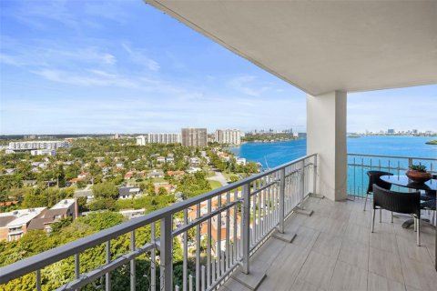 Condominio en venta en Miami, Florida, 2 dormitorios, 135.27 m2 № 2006696 - foto 26