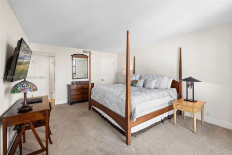 Condominio en venta en Miami, Florida, 2 dormitorios, 135.27 m2 № 2006696 - foto 13