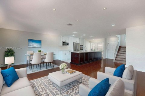 Снять в аренду таунхаус в Майами, Флорида 3 спальни, 123.56м2, № 1897814 - фото 15