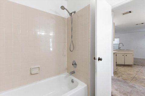 Apartamento en alquiler en Englewood, Florida, 3 dormitorios, 98.66 m2 № 2148431 - foto 13