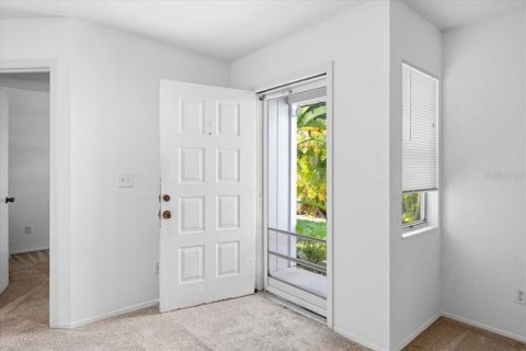 Apartamento en alquiler en Englewood, Florida, 3 dormitorios, 98.66 m2 № 2148431 - foto 2