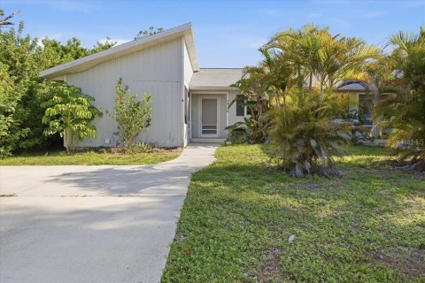 Apartamento en Englewood, Florida 3 dormitorios, 98.66 m2 № 2148431