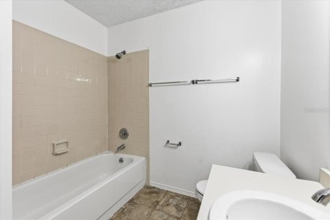 Apartamento en alquiler en Englewood, Florida, 3 dormitorios, 98.66 m2 № 2148431 - foto 21