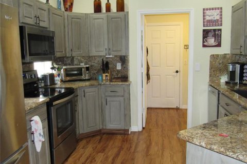 Villa ou maison à vendre à Tavares, Floride: 3 chambres, 165.83 m2 № 2290615 - photo 16
