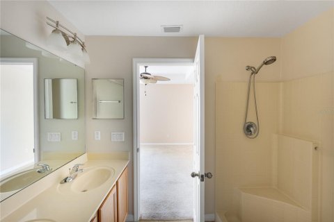 Duplex in Oviedo, Florida 3 bedrooms, 147.53 sq.m. № 1431873 - photo 19
