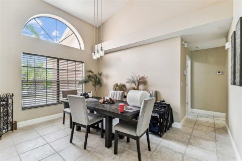 House in Tampa, Florida 4 bedrooms, 196.95 sq.m. № 1754818 - photo 27