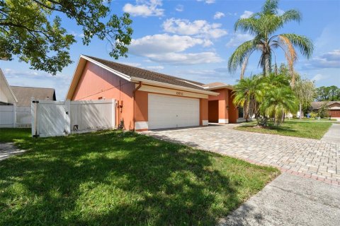 House in Tampa, Florida 4 bedrooms, 196.95 sq.m. № 1754818 - photo 7