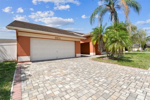 House in Tampa, Florida 4 bedrooms, 196.95 sq.m. № 1754818 - photo 8