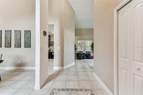 House in Tampa, Florida 4 bedrooms, 196.95 sq.m. № 1754818 - photo 13