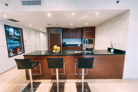 Copropriété à vendre à Miami, Floride: 3 chambres, 183.67 m2 № 1935659 - photo 16