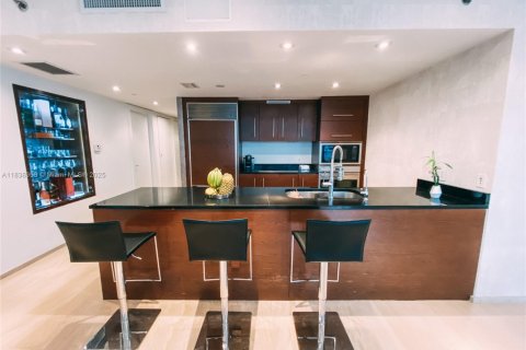 Copropriété à vendre à Miami, Floride: 3 chambres, 183.67 m2 № 1935659 - photo 11