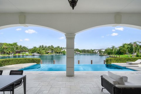 House in Coral Gables, Florida 8 bedrooms, 776.66 sq.m. № 1741323 - photo 29