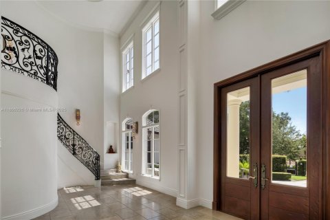 House in Coral Gables, Florida 8 bedrooms, 776.66 sq.m. № 1741323 - photo 4