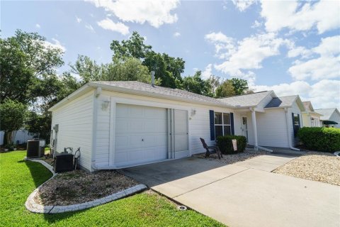 House in The Villages, Florida 2 bedrooms, 106.65 sq.m. № 2229934