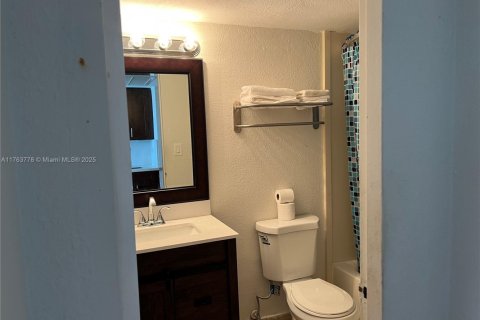 Copropriété à louer à Sunny Isles Beach, Floride: 33.44 m2 № 1934281 - photo 7