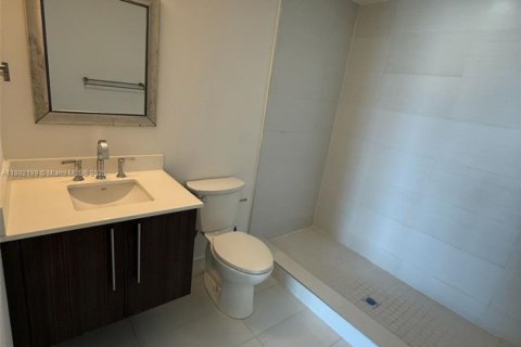 Снять в аренду кондоминиум в Дорал, Флорида 2 спальни, 104.98м2, № 1946357 - фото 7