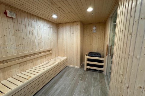 Снять в аренду кондоминиум в Дорал, Флорида 2 спальни, 104.98м2, № 1946357 - фото 15