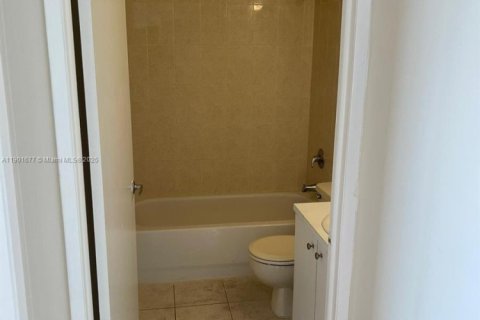 Condo in Miami, Florida, 2 bedrooms  № 1953218 - photo 20