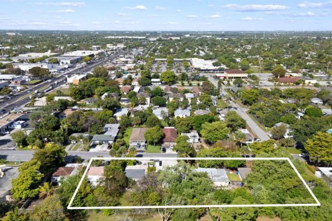 Commercial property in Fort Lauderdale, Florida 559.64 sq.m. № 2146627 - photo 3