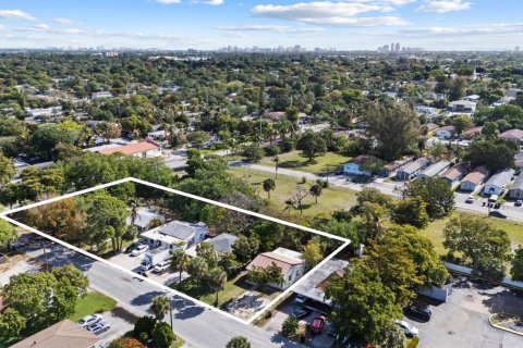 Propiedad comercial en Fort Lauderdale, Florida 559.64 m2 № 2146627
