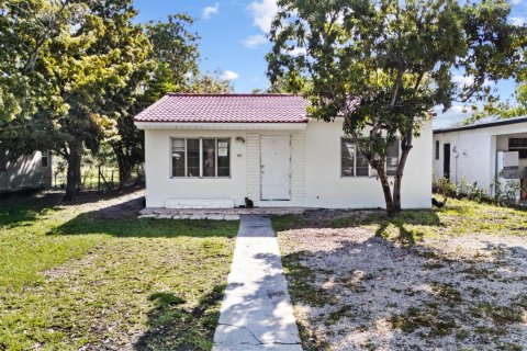 Commercial property in Fort Lauderdale, Florida 559.64 sq.m. № 2146627 - photo 7