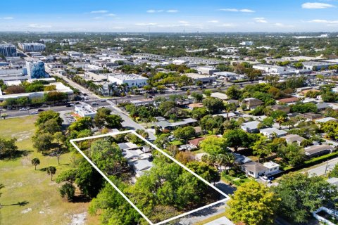 Commercial property in Fort Lauderdale, Florida 559.64 sq.m. № 2146627 - photo 6