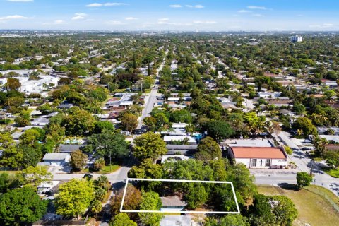 Commercial property in Fort Lauderdale, Florida 559.64 sq.m. № 2146627 - photo 22