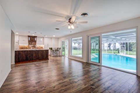 Casa en venta en Tavares, Florida, 3 dormitorios, 252.6 m2 № 1909903 - foto 10