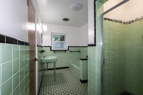 Casa en venta en Tavares, Florida, 3 dormitorios, 252.6 m2 № 1909903 - foto 13