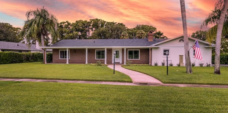 Villa ou maison à Tavares, Floride 3 chambres, 252.6 m2 № 1909903