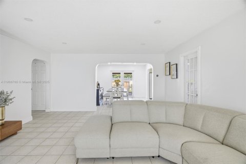 Villa ou maison à vendre à Hollywood, Floride: 3 chambres, 126.35 m2 № 1963253 - photo 5