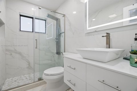 Villa ou maison à vendre à Hollywood, Floride: 3 chambres, 126.35 m2 № 1963253 - photo 19