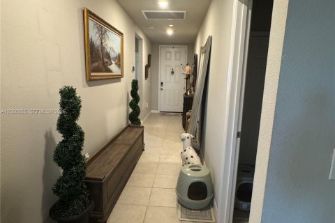 House in Clermont, Florida 3 bedrooms № 2244257 - photo 2