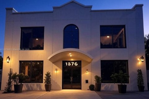 Commercial property in Miami, Florida 314.57 sq.m. № 1882439 - photo 23