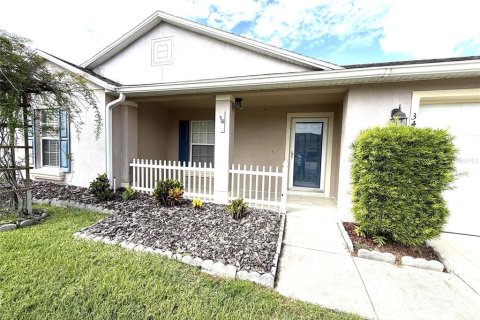 House in Clermont, Florida 3 bedrooms, 146.88 sq.m. № 2222269 - photo 3
