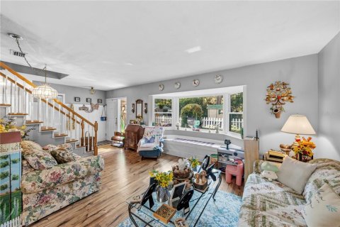 House in Ocklawaha, Florida 2 bedrooms, 151.99 sq.m. № 2122587 - photo 4