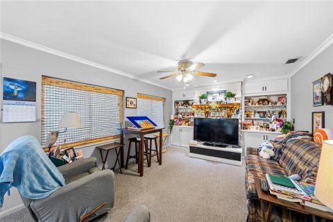 House in Ocklawaha, Florida 2 bedrooms, 151.99 sq.m. № 2122587 - photo 15