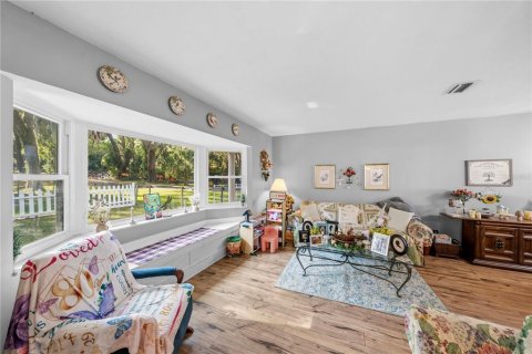 House in Ocklawaha, Florida 2 bedrooms, 151.99 sq.m. № 2122587 - photo 3