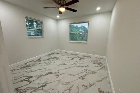 Commercial property in Hallandale Beach, Florida 215.72 sq.m. № 2146182 - photo 9