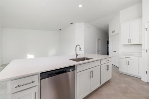 Condo in Lakewood Ranch, Florida, 2 bedrooms № 2428830 - photo 8