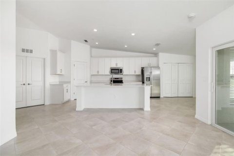 Condo in Lakewood Ranch, Florida, 2 bedrooms № 2428830 - photo 13