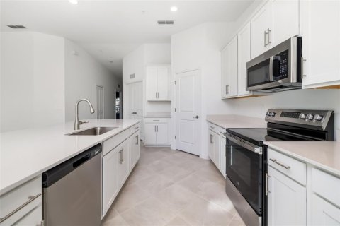 Condo in Lakewood Ranch, Florida, 2 bedrooms № 2428830 - photo 6