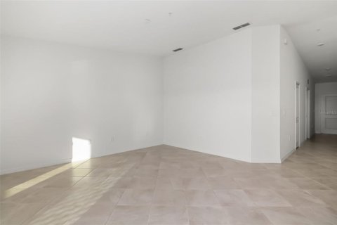 Condo in Lakewood Ranch, Florida, 2 bedrooms № 2428830 - photo 21