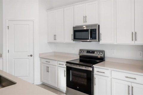 Condo in Lakewood Ranch, Florida, 2 bedrooms № 2428830 - photo 10